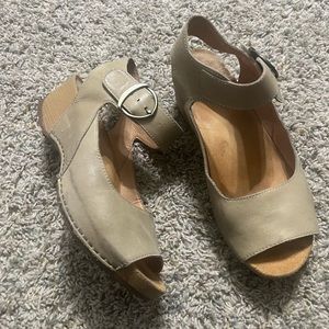 Dansko Tiana khaki burnished nubuck sandals